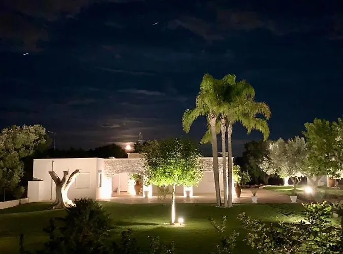 Pietra E Calce With Pool Ostuni