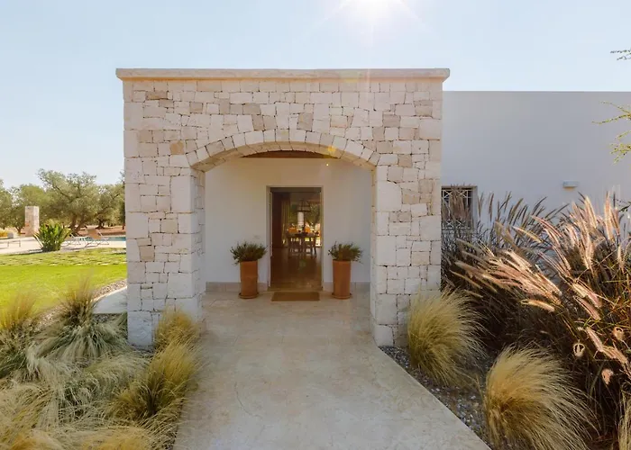 Pietra E Calce With Pool