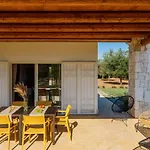 Pietra E Calce With Pool Ostuni