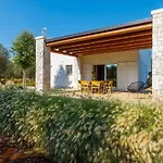 Βίλα Pietra E Calce With Pool *